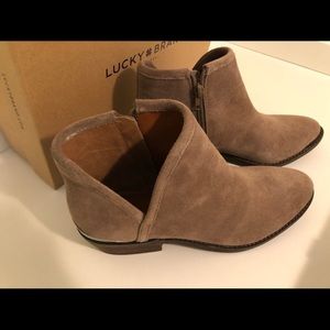 Lucky Brand ankle boots, size 8.